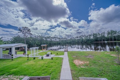 Escape to your own private lakeside retreat! Nestled on 1.3 - photo 10