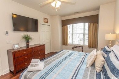 This beautiful lake view end 3-bedroom 2-bathroom FULLY