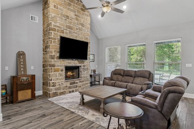 Built by a homebuilder for his own family, this gorgeous open - photo 4