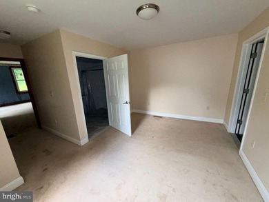 Updated Colonial with newer upgrades and much potential. Newer - photo 45