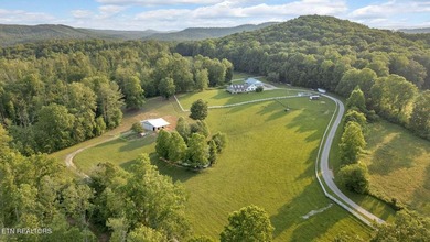 SOUTHERN LIVING, MEETS EQUESTRIAN LIVING ON 107 PRIVATE ACRES - photo 4