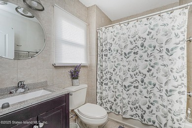 Welcome to this beautifully maintained 3-bedroom, 2 full - photo 18