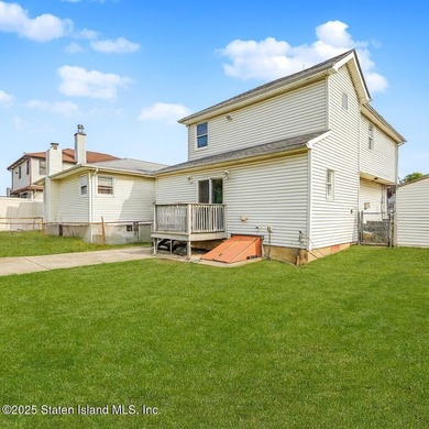 Welcome to this beautifully maintained 3-bedroom, 2 full - photo 20