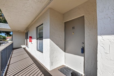 Spacious 2 bed, 2 baths condo located in the heart of Deerfield - photo 7