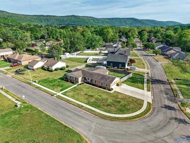 Located in desirable Southeast Huntsville, in Jones Valley - photo 32