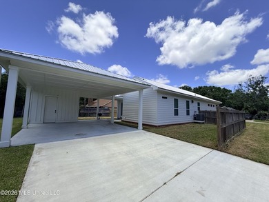 Experience elevated coastal living in this beautifully appointed - photo 3
