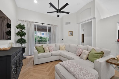 Charming Villa in Andros Isles, Provides 2-Bedrooms and 2-Full - photo 8