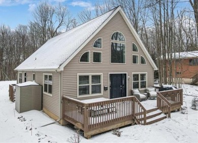 Lake Home For Sale in Tunkhannock, Pennsylvania