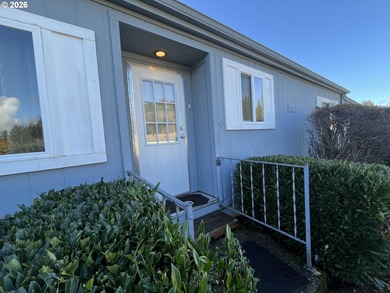 North Umpqua River Home For Sale in Reedsport Oregon