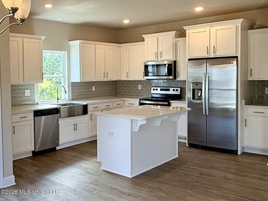 Discover the perfect blend of comfort and coastal charm in this - photo 7