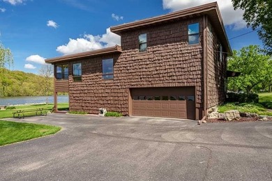Riverfront Living Starts Here! Enjoy 337 ft of Rock River - photo 18