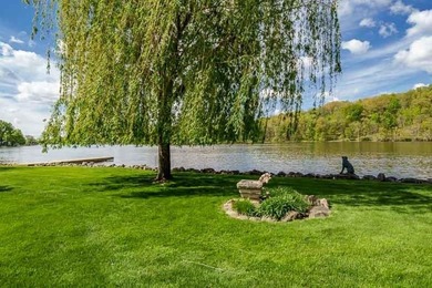 Riverfront Living Starts Here! Enjoy 337 ft of Rock River - photo 23