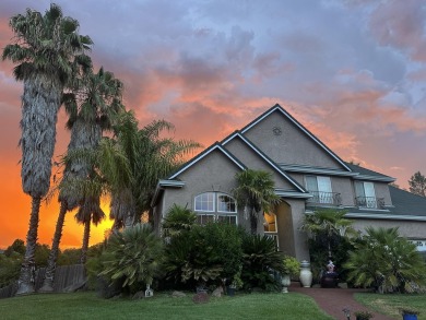 (private lake, pond, creek) Home For Sale in Redding California