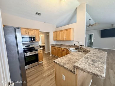 Charming 3 bedroom, 2 bath home with open concept floor plan - photo 5