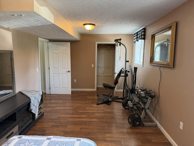 Welcome to this well-maintained 4-bedroom, 2-bathroom - photo 37