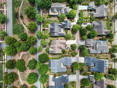 Welcome to 306 Horseshoe Bend, located in the prestigious gated - photo 47
