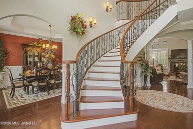 Welcome home to your own private estate! Tucked away at the end - photo 6