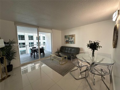 Investor Opportunity in the Heart of Brickell. Spacious 818 Sq