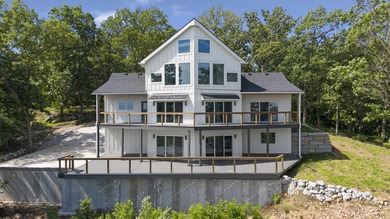 Grand Lake O the Cherokees Home For Sale in Jay Oklahoma