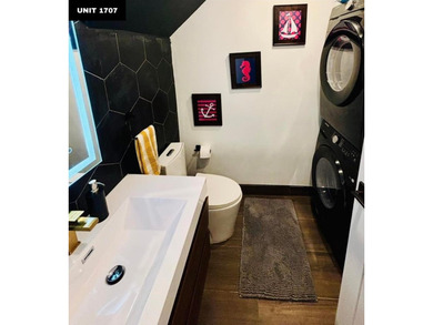 Rare opportunity to own a fully renovated, income-producing NO - photo 8