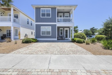 REDUCED!! Gone Coastal is a beautiful 4 bedroom and 4.5 bathroom - photo 2