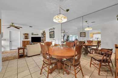 Welcome to the sought-after 55+ community of Palm Grove in Fort - photo 3