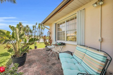 Welcome to the sought-after 55+ community of Palm Grove in Fort - photo 8