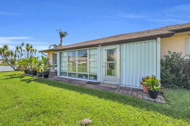 Welcome to the sought-after 55+ community of Palm Grove in Fort - photo 9