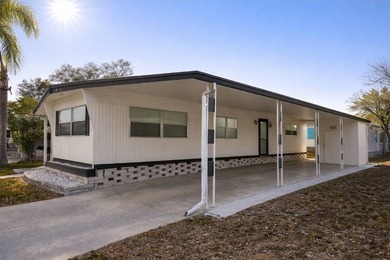 La Plaza Mobile Home Community - 6700 150th Avenue North - photo 3