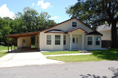 This new renovated two-story home is tucked away on a street - photo 2