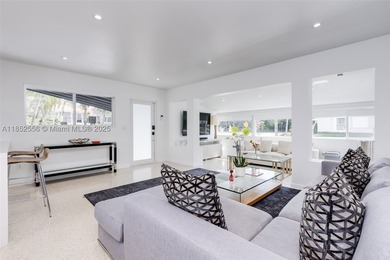 A Mid-Century Modern gem in Shore Crest Miami. Your retro-chic - photo 3