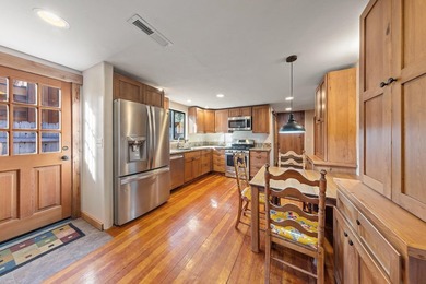 Discover the magic of Tahoe from this inviting lakefront retreat - photo 10