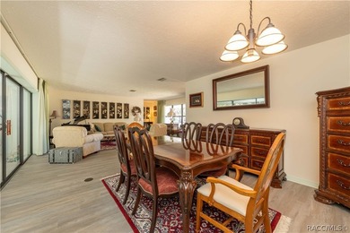 Spacious and full of character, this 2,600 sq. ft. mid-century - photo 10