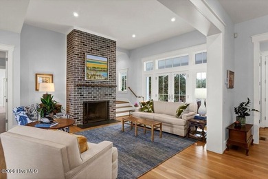 Meticulously maintained and truly like new, this custom - photo 8
