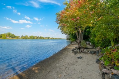 Lake Home For Sale in Mont-Saint-Hilaire, 