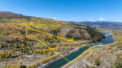 An exceptional 20.29-acre ranchette on the Snake River, offering - photo 4