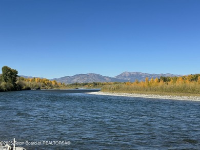 An exceptional 20.29-acre ranchette on the Snake River, offering - photo 5
