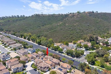 Welcome to this 3 bedroom, 2.5 bath detached townhome in the - photo 27