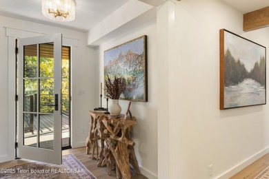 An exceptional 20.29-acre ranchette on the Snake River, offering - photo 8
