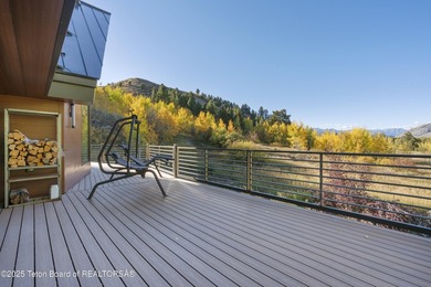 An exceptional 20.29-acre ranchette on the Snake River, offering - photo 10