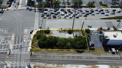 The Keyes Company exclusively offers this unique opportunity to - photo 1