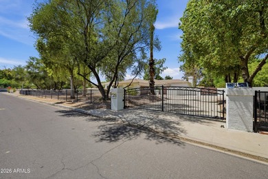 Rare opportunity in coveted Paradise Valley Farms, perfectly - photo 3