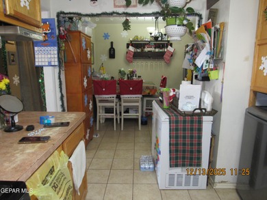 Nice 3 Bed 1 /12 Bath home Located in the lower valley. Corner