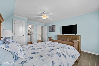 Prime waterfront home in Riverview situated on a rare double lot - photo 15