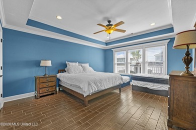 Prime waterfront home in Riverview situated on a rare double lot - photo 16