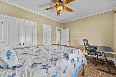 Prime waterfront home in Riverview situated on a rare double lot - photo 18
