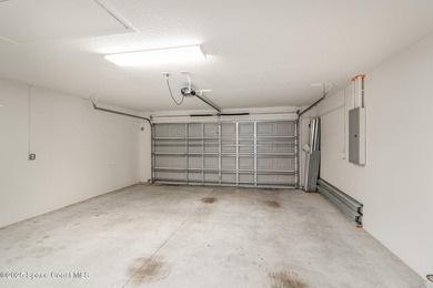 Practically NEW and MOVE IN READY NOW, this 4 BEDROOM, 2 Bath, 2 - photo 19