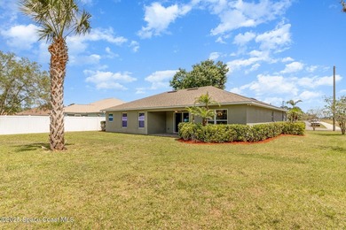 Practically NEW and MOVE IN READY NOW, this 4 BEDROOM, 2 Bath, 2 - photo 21
