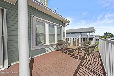Prime waterfront home in Riverview situated on a rare double lot - photo 22