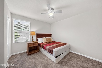 Welcome to this beautifully maintained 3-bedroom, 3-bathroom - photo 23